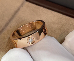 卡地亚戒指玫瑰金 18k金卡地亚宽版一钻戒指love系列