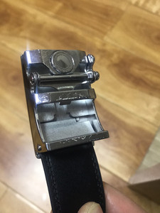 黑色广东豪顿自动扣皮带单位发皮带品牌型号;广东豪顿08款,此