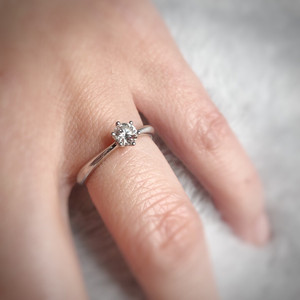 钻戒正品周大福1克拉白金钻戒女正品周大福求婚钻戒正品金大福老凤祥