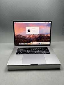 苹果闲置 macbookpro 17款15寸1677512g深