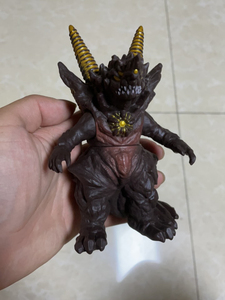 闪电达兰比尔日版万代奥特曼怪兽软胶14cm,500,带火花