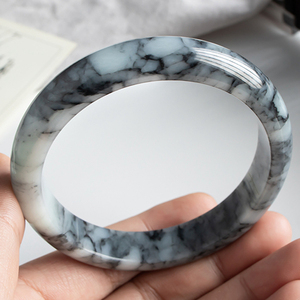 拍卖 缅甸天然a货翡翠老坑乌鸡种飘花正装宽边手镯58圈口 51.22g