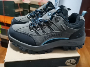 全新  灰色36码亏本断码处理 荣仕健康鞋