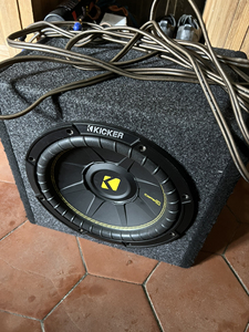 美国k牌10寸无源低音炮带箱体,送一条rca功放线,9月份装