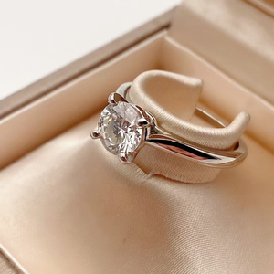 卡地亚白金钻戒上海正品现货卡地亚一克拉钻石