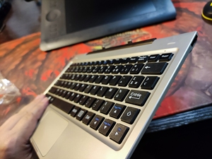 00tb788515956淘宝东芝v713/h i5三代带键盘二合一平板电脑0人付款