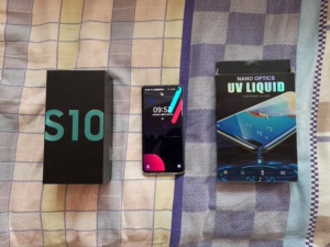三星galaxy s10 8 128 港版双卡