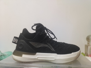 李宁篮球鞋驭帅11低帮黑白41码