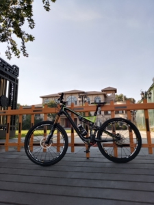 闪电软尾山地车specialized:整车碳纤维顶级软尾am