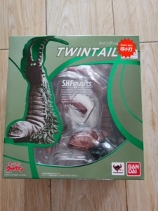 日版万代shf双尾怪,古代怪兽归来的奥特曼, 超可动模型,玩