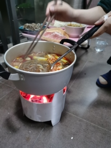 铝合金碳火炉考串炉子,吃火锅烤串特别好,可自行搭配圆形烤网使