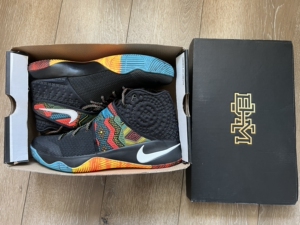 欧文2代黑人月,全新原盒,鞋盒鞋盖分离,44码,随意鉴定,信