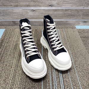 亚历山大麦昆高帮鞋