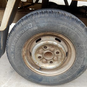 佳通轮胎,小货车轮胎175/r13c,9成新