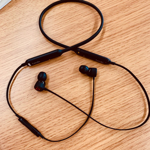 beatsx蓝牙耳机去年官网买的798 平时自用 绝对正品可