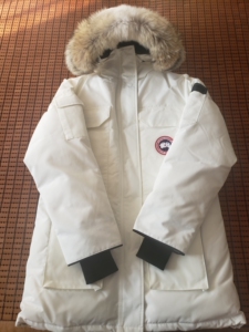 加拿大鹅远征系列女款北辰白羽绒服.全新美版m码吊牌齐全.精选