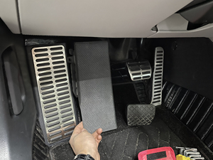 大众迈腾休息区踏板 刹车踏板 油门踏板  次价格是 拆车休息