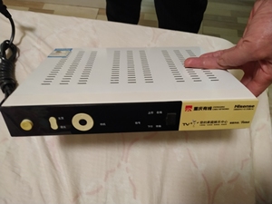 重庆广电,有线电视机顶盒,高清插卡版,用8和9开头的智能卡