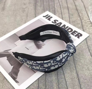 dior迪奥发箍头箍,日本中古购入九成新,无瑕疵,有盒子,喜