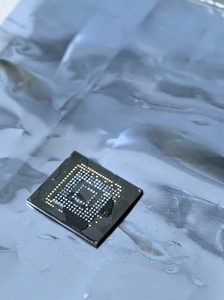 华为手机内存256g,内存升级,mate40手机拆机内存芯片