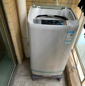 多功能长虹洗衣机8公斤,每次可洗一家三口衣物,被子可洗冬天4
