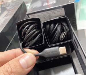 三星s20 国行自带原装akg入耳式耳机,typec接口