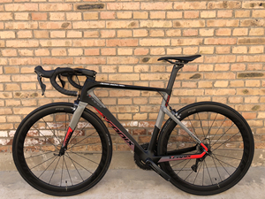 烈风巴黎team队版公路车,顶级碳纤维公路车车架,比一般的车