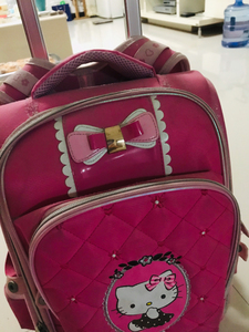 三丽鸥拉杆书包