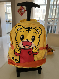 巧虎拉杆书包9.5成新