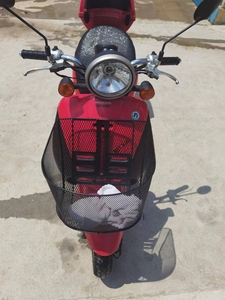 新大洲本田 自由踏板摩托车 50cc 13年购买行驶140