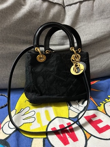 dior迪奥 中古菱格布面黑金戴妃手提包