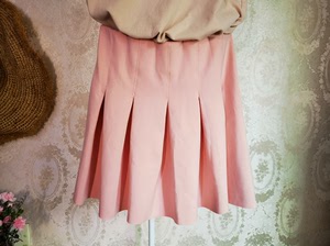 喜欢小飞猪淘宝zara春秋款百褶裙,皮粉色,8成新,适合105以下的姐妹0