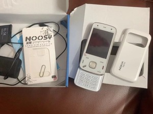 诺基亚N86音乐上下滑盖集一体智能手机，港版带wifi。8G