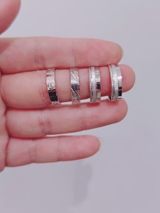 全新铂金戒指,19号圈口.