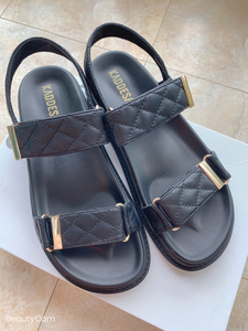 000人付款淘宝卡迪莎热典瘦瘦马丁靴女鞋2021米白色法式小短靴春秋季