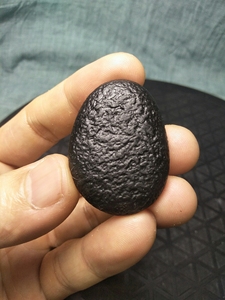 黑珍珠,阿勒泰戈壁石带磁性,标本摆件料,新疆的天然原石,自己