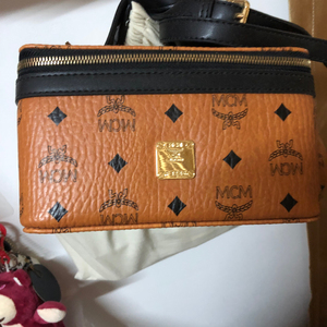 蔡依林同款 mcm盒子包 化妆包,背过几次,便宜出