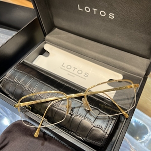 lotos眼镜架