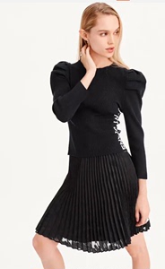 【美国代购】DKNY 对比标志减龄泡泡袖圆领肋纹修身型毛衣