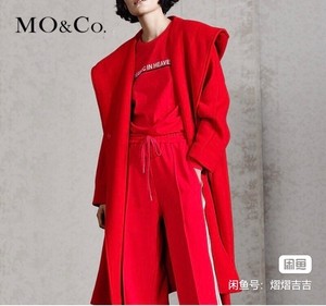 moco红色大衣 S码 衣服前几年专柜购入，买来将近2000