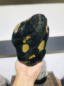 精品汉江黑蜡石质地非常好,图案漂亮主题一目了然,正反两面都有