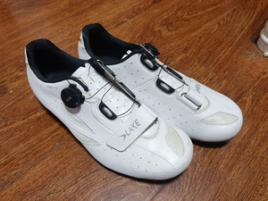 lake公路锁鞋cx218系列,44码,全碳纤维底双boa旋