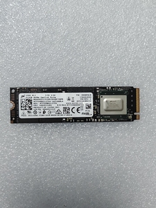 镁光2300 512gnvme m.2 固态硬盘