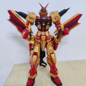 大班mg红异端1/100,非万代,自改红色配金色调色,燃爆配