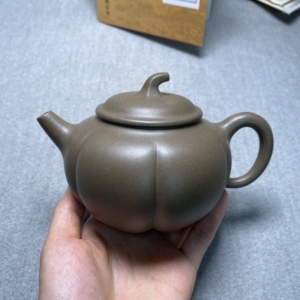 000人付款淘宝捡漏,名家周顺芳紫砂壶个人收藏,09年买的,现割肉出1600