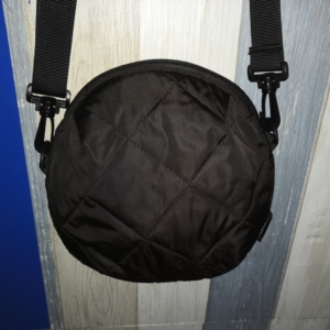 塔卡沙滑板狗一家系列菠萝包  黑色  前两年的款了  随缘出