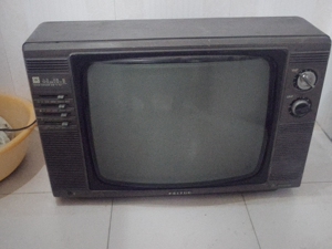 飞跃黑白电视机