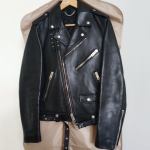 巴宝莉皮衣机车