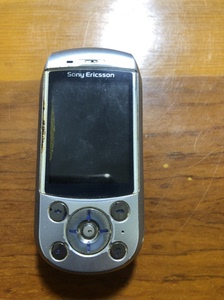 索爱s700c 品相一般 没电池没电池 介意的勿拍! 测试开