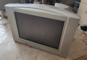 29寸高清数字纯平电视,显像管电视机,无明显破损,功能正常